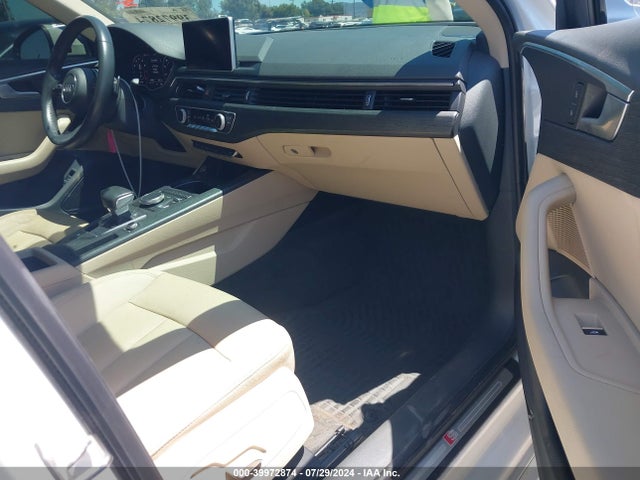 Audi A4 2.0t Premium 2017 WAULNAF40HN021599 Image 5