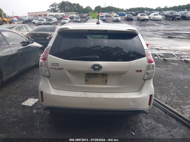 JTDZN3EU1FJ021397 Toyota Prius V Three