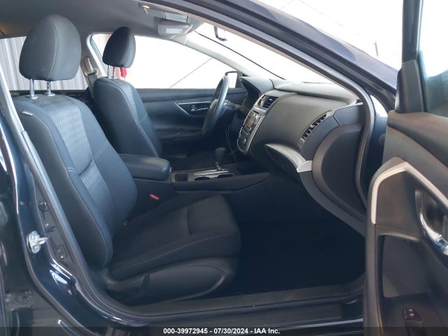 Nissan Altima 2018 1N4AL3AP3JC221851 Image 17