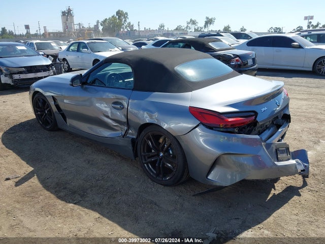 2024 BMW Z4 WBAHF3C0XRWY34315 Photo 2