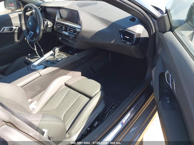 2024 BMW Z4 WBAHF3C0XRWY34315 Photo 4