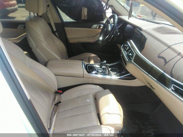 5UXCW2C59KL086326 BMW X7 Xdrive40i