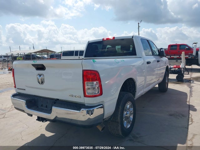 3C6UR5DL3PG648972 RAM 2500 Big Horn  4x4 6'4 Box