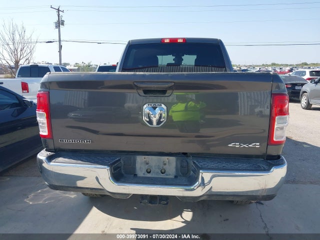 3C6UR5DL5NG247758 RAM 2500 Big Horn  4x4 6'4 Box