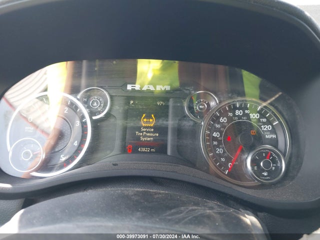 3C6UR5DL5NG247758 RAM 2500 Big Horn  4x4 6'4 Box
