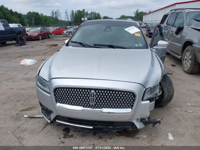 1LN6L9TK2H5616831 Lincoln Continental Select