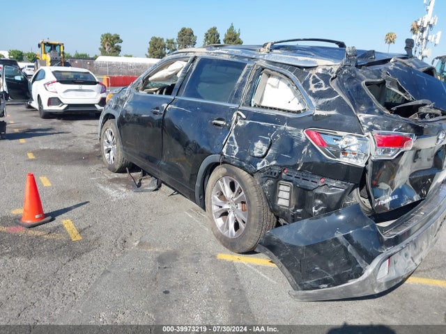Toyota Highlander Xle V6 2015 5TDKKRFHXFS090221 Image 3