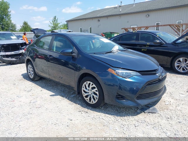 Toyota COROLLA LE 2018 2T1BURHE3JC032031 главное изображение