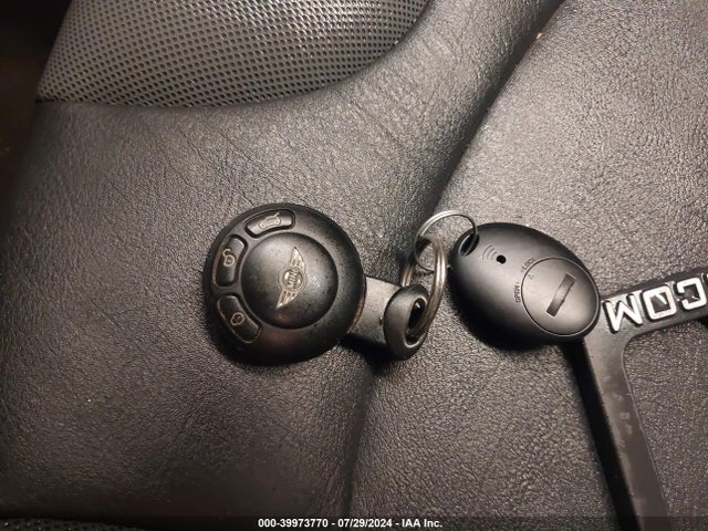 2007 MINI COOPER S WMWMF73587TT80971 Photo 10