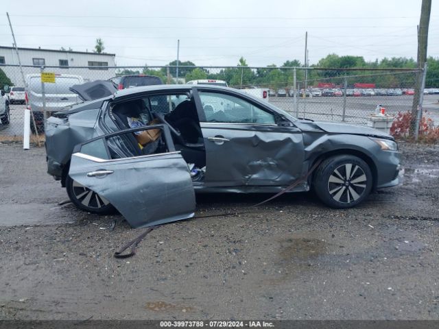 1N4BL4DW1MN398646 Nissan Altima Sv Intelligent Awd