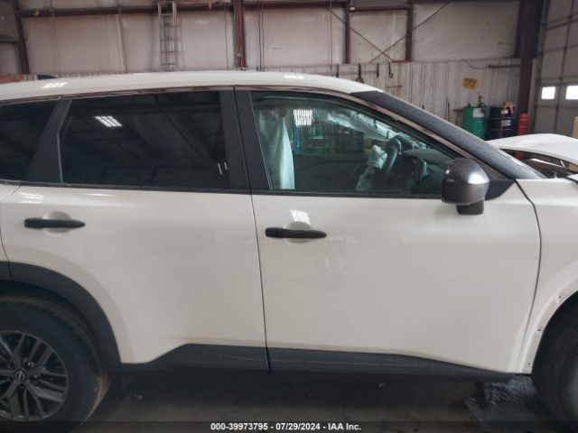 5N1BT3AA4PC862229 Nissan Rogue S Fwd