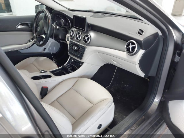 Mercedes-Benz GLA 250 2015 WDCTG4EB3FJ128045 Image 5