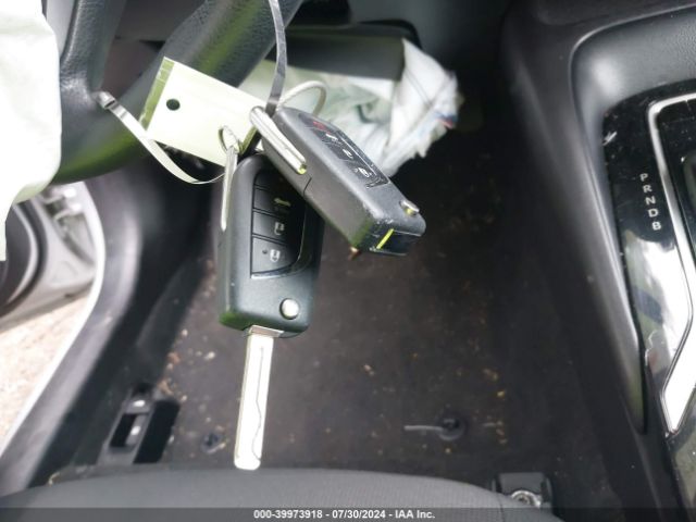 5YFEPMAE2NP359107 Toyota COROLLA LE