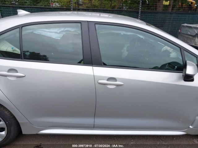 5YFEPMAE2NP359107 Toyota COROLLA LE