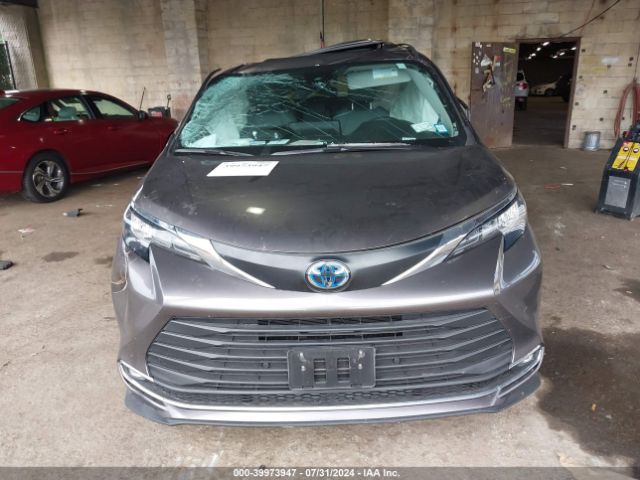 5TDJRKECXPS173721 Toyota SIENNA XLE