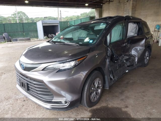 5TDJRKECXPS173721 Toyota SIENNA XLE