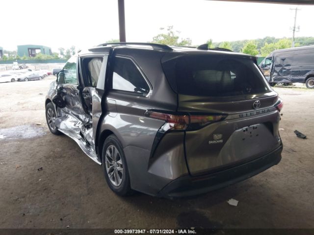 5TDJRKECXPS173721 Toyota SIENNA XLE