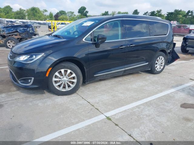 2C4RC1EG3JR260474 Chrysler Pacifica Touring L Plus