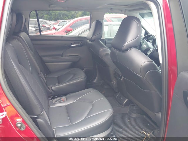 Toyota Highlander Xle 2021 5TDGZRBH8MS529677 Image 8