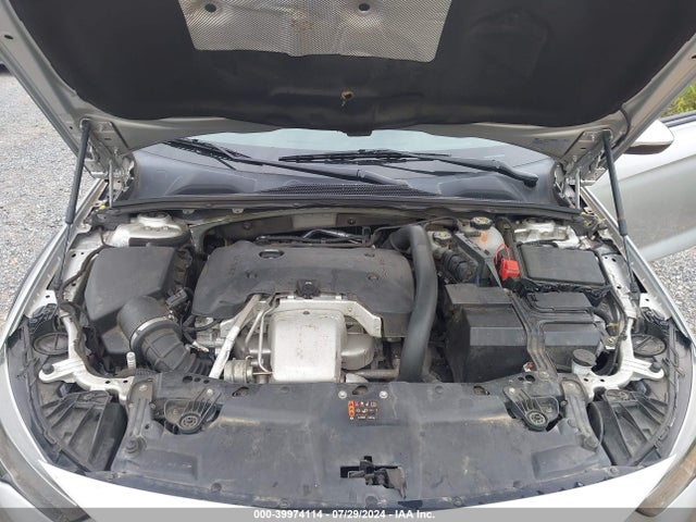 W04GV8SXXJ1155833 Buick Regal Tourx Essence