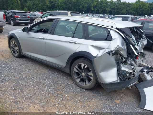 W04GV8SXXJ1155833 Buick Regal Tourx Essence