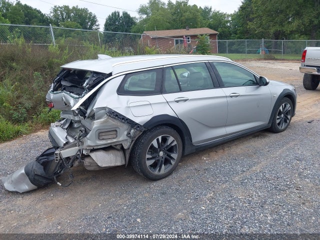 W04GV8SXXJ1155833 Buick Regal Tourx Essence