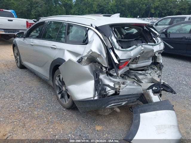 W04GV8SXXJ1155833 Buick Regal Tourx Essence