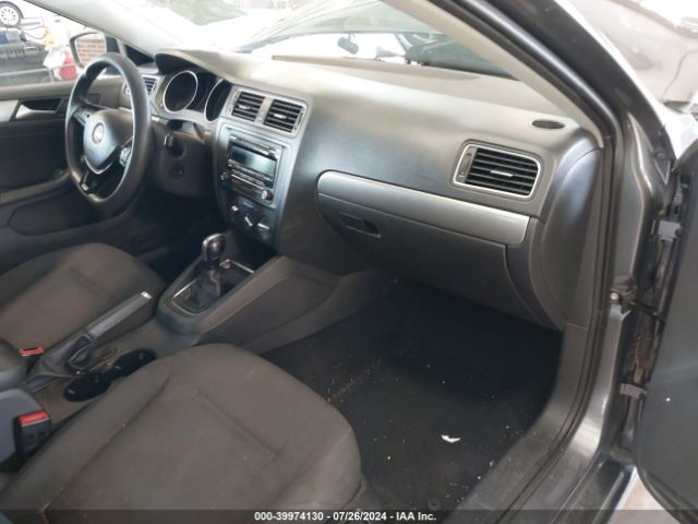 3VWD17AJ0FM249285 Volkswagen Jetta 1.8t Se