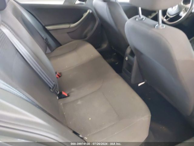 3VWD17AJ0FM249285 Volkswagen Jetta 1.8t Se