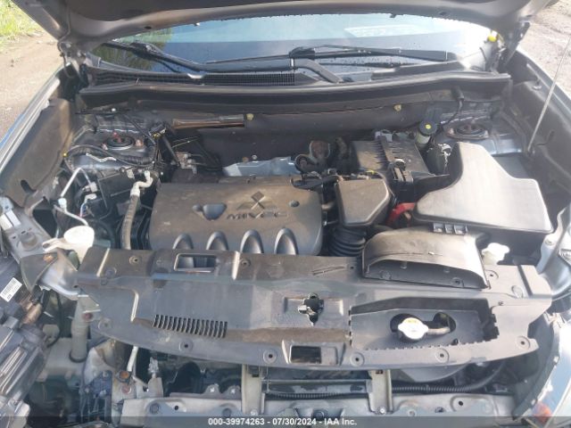 JA4AZ2A3XHZ037086 Mitsubishi Outlander Es