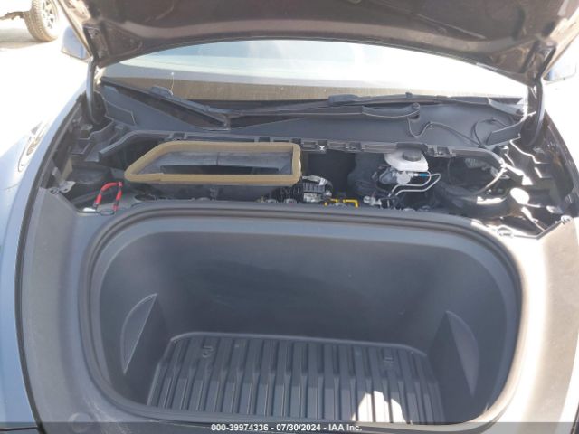 5YJYGDED2MF126384 Tesla Model Y Standard Range Rear-wheel Drive