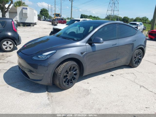 5YJYGDED2MF126384 Tesla Model Y Standard Range Rear-wheel Drive