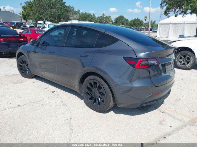 5YJYGDED2MF126384 Tesla Model Y Standard Range Rear-wheel Drive