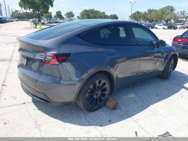 5YJYGDED2MF126384 Tesla Model Y Standard Range Rear-wheel Drive