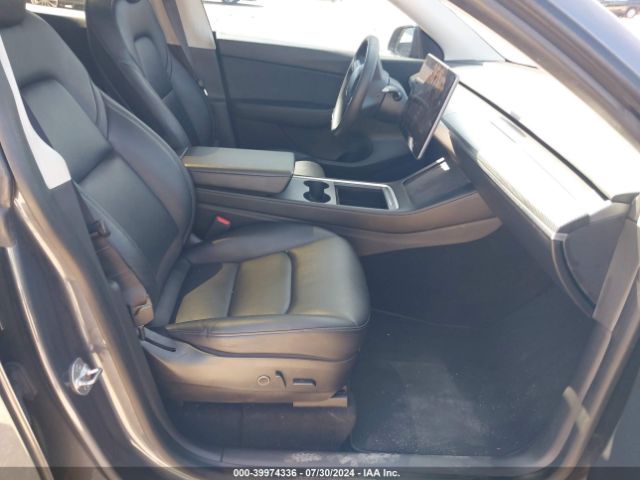 5YJYGDED2MF126384 Tesla Model Y Standard Range Rear-wheel Drive