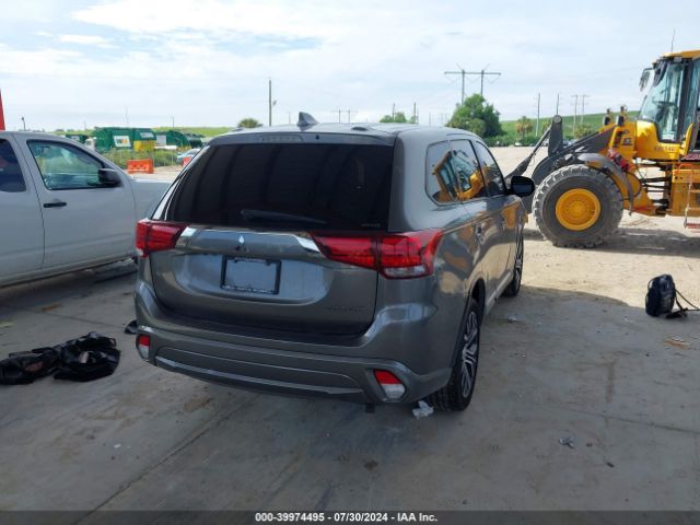 JA4AZ3A31JZ058730 Mitsubishi Outlander Es