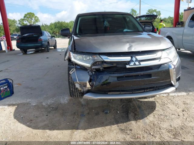 JA4AZ3A31JZ058730 Mitsubishi Outlander Es