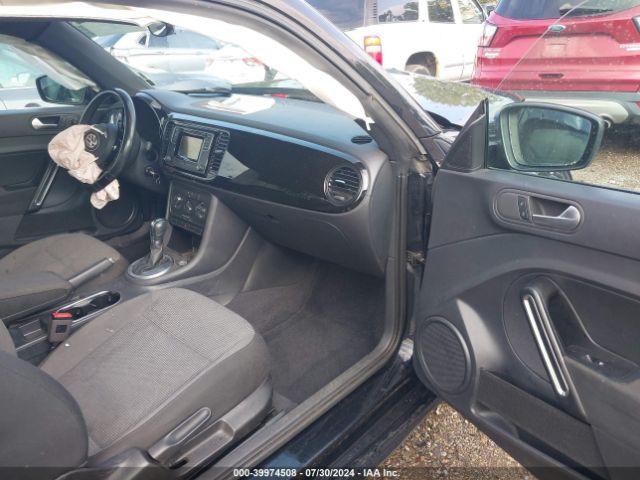 3VWFD7AT4JM701877 Volkswagen Beetle 2.0t Coast/2.0t S