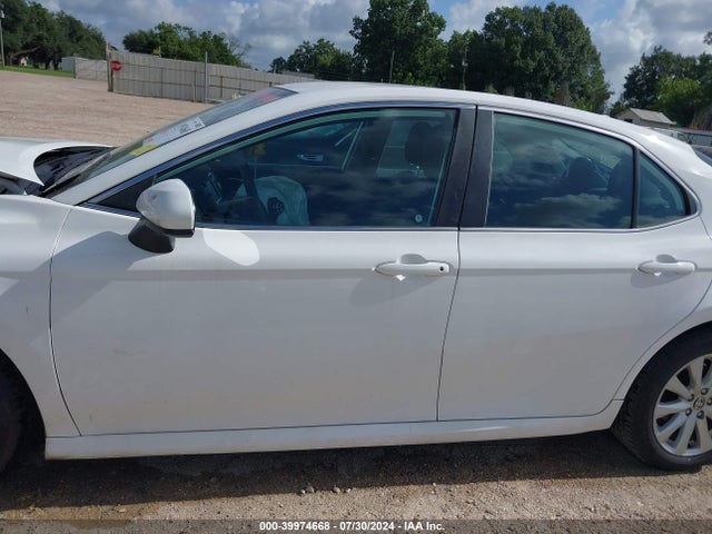 Toyota CAMRY LE 2020 4T1C11AK2LU959649 Image 14