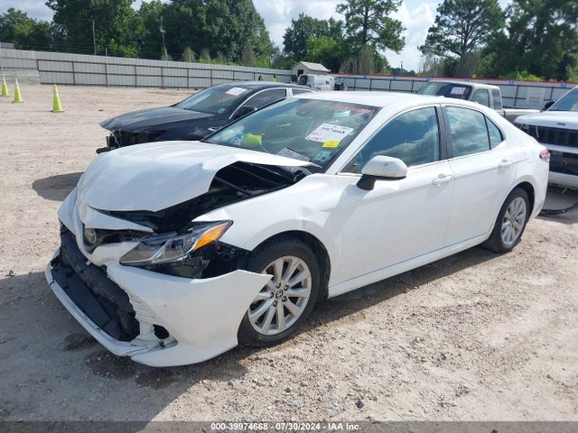 Toyota CAMRY LE 2020 4T1C11AK2LU959649 Image 2