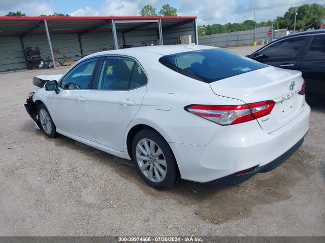 Toyota CAMRY LE 2020 4T1C11AK2LU959649 Image 3