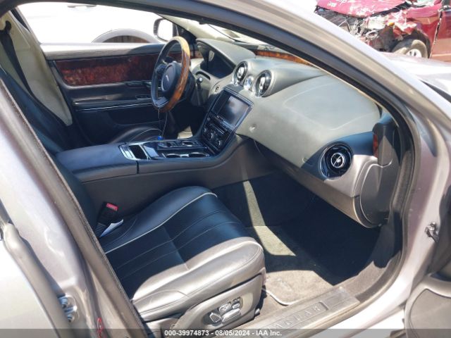 2012 JAGUAR XJ SAJWA2GB3CLV37296 Photo 4