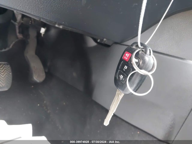 Toyota COROLLA LE 2016 5YFBURHE6GP460197 Image 11