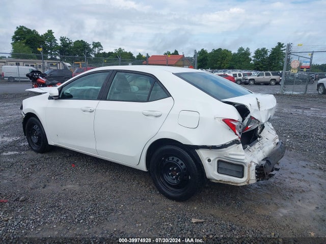 Toyota COROLLA LE 2016 5YFBURHE6GP460197 Image 3