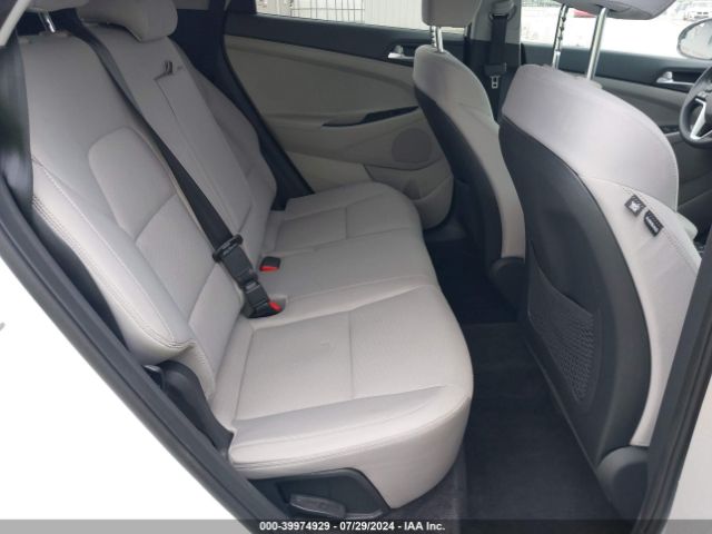 KM8J2CA48LU113107 Hyundai TUCSON SE