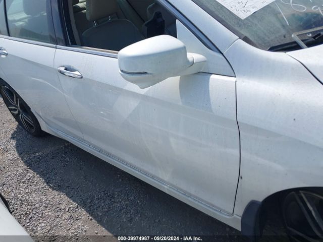 1HGCR3F9XGA026699 Honda Accord Touring