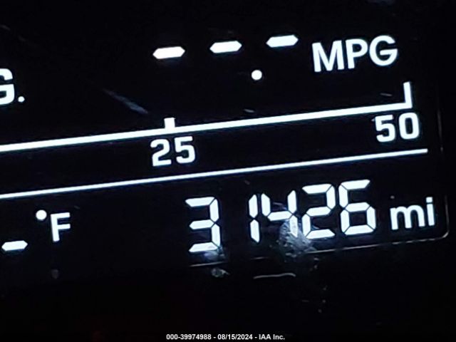 3KPC24A3XJE032387 Hyundai ACCENT SE