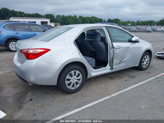 Toyota COROLLA L 2017 5YFBURHE4HP669617 Image 4