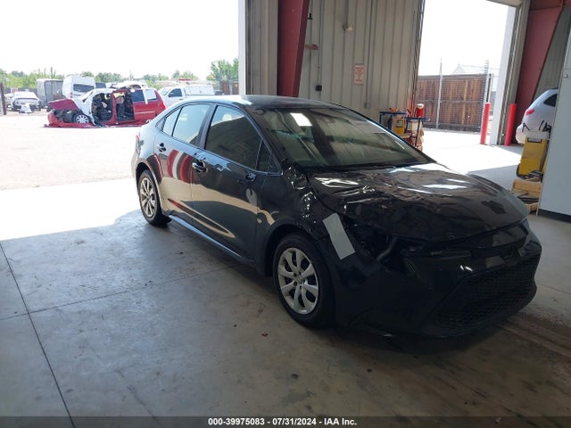 Toyota COROLLA LE 2022 JTDEPMAE7NJ220482 Image 1