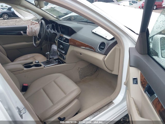 WDDGF4HB8EA964315 Mercedes-Benz C 250 Luxury/sport